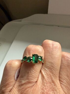 Bp may 26 birthday Emerald Green Multi-Stone Ring -